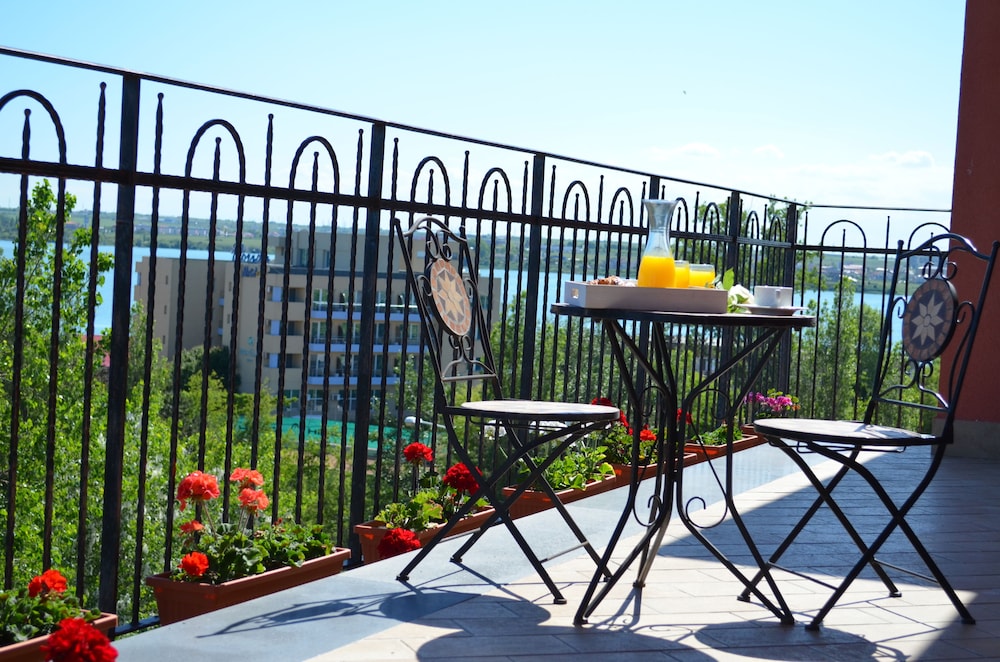 Aparthotel Luxury Ovidiu Mamaia