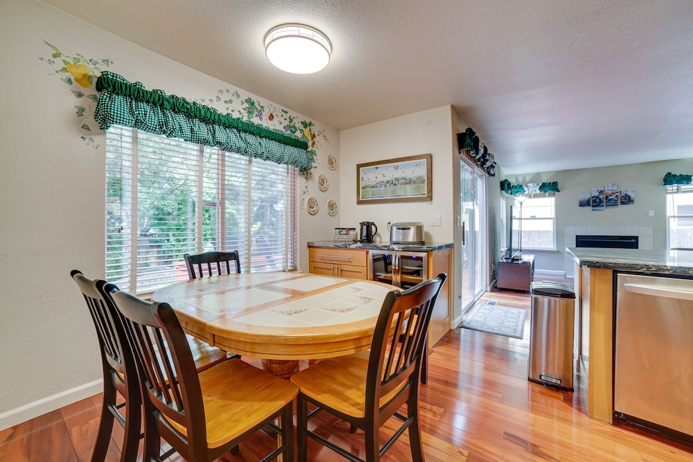 Reno Vacations - Spacious Reno Home w/ Deck 1 Mi to Downtown! - Property Image 8