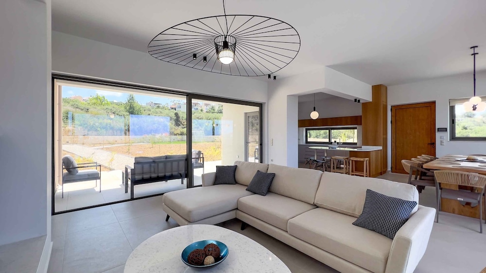 Star Luxury Villa I Gym and Playground