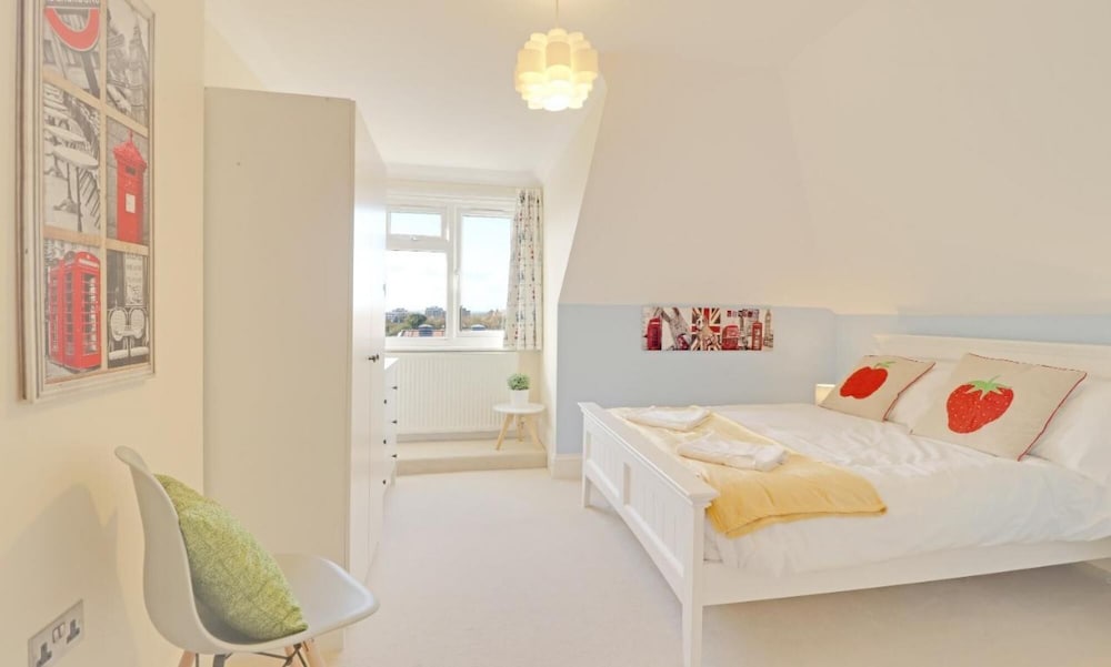 Brunswick Fab Pad - 2 Bedroom 2 Bathroom Garden View Balcony