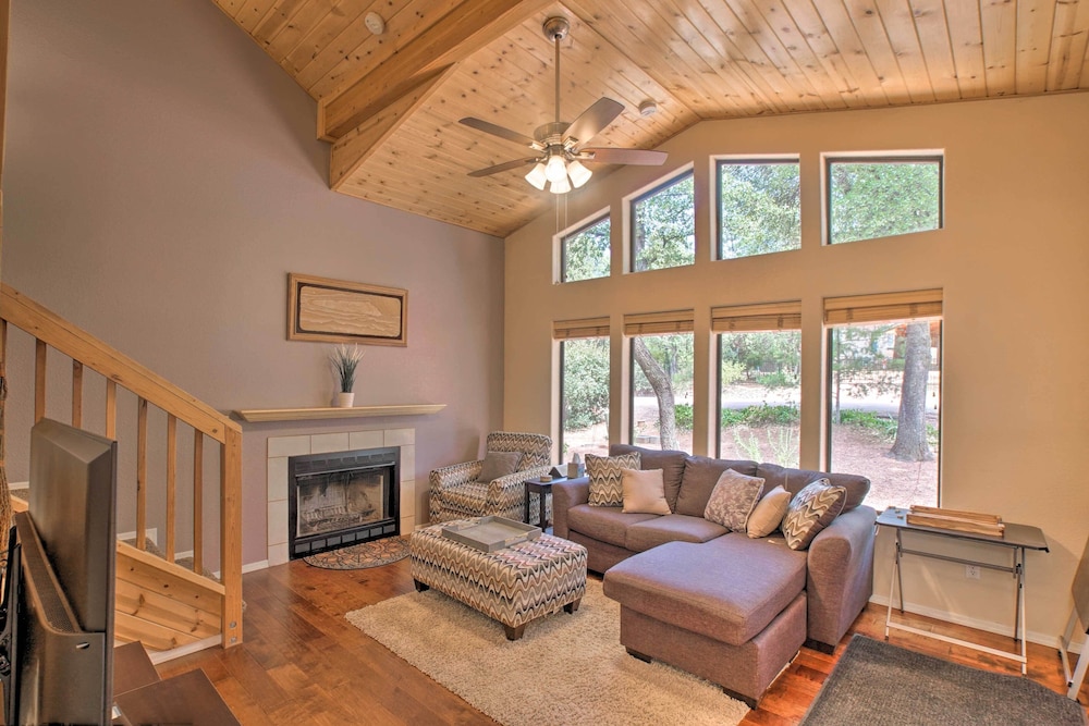 Payson Vacations - Pet-friendly Payson Cabin w/ Deck: Close to Hikes! - Property Image 1