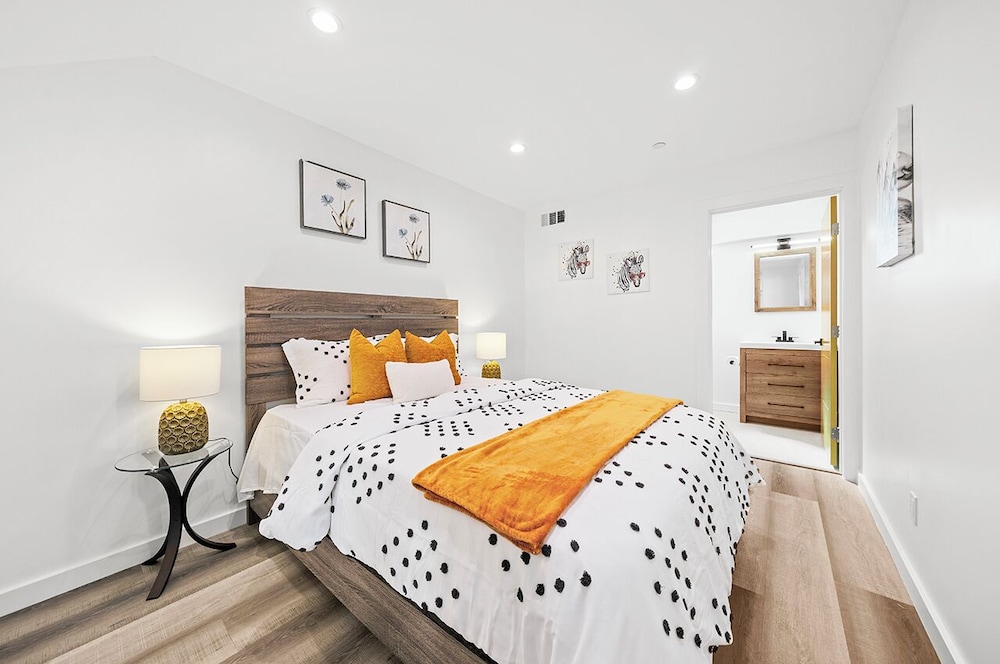 Cozy Bedroom Los Angeles