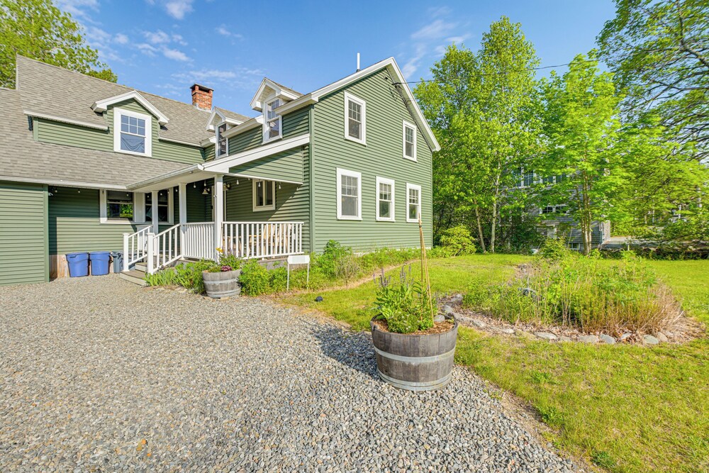 1 Mi to Acadia National Park: Spacious Retreat!