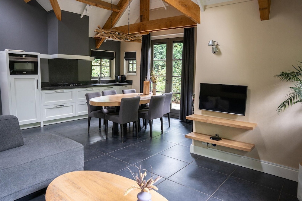 Farmhouse in Veluwe With Sauna and Nature Views