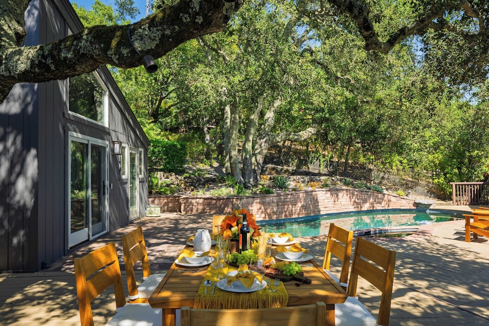 Sonoma Skyhouse by Avantstay Pool, Sauna, Hot Tub & Stunning Valley Views