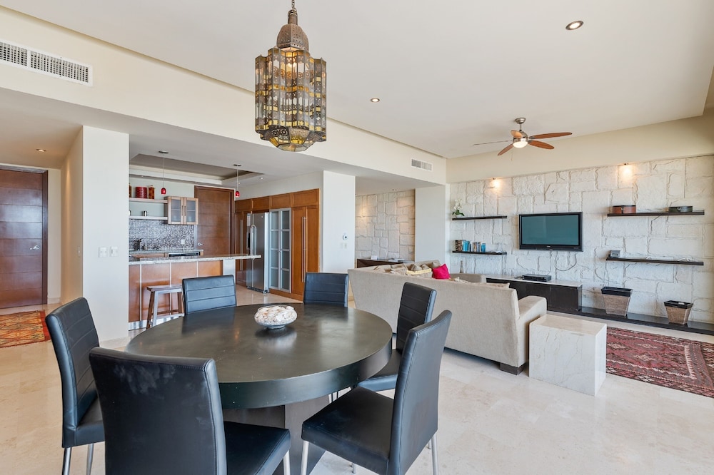 Encanto Living 0504 -2BR by Kivoya