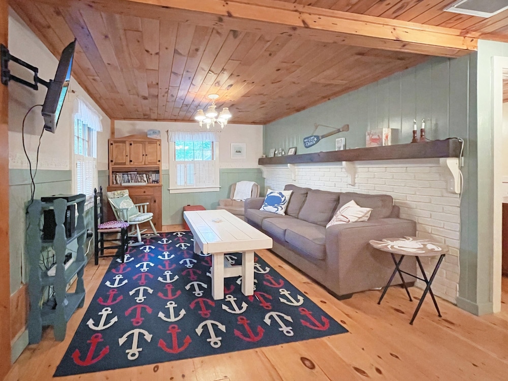 Dewey Cottage view 4