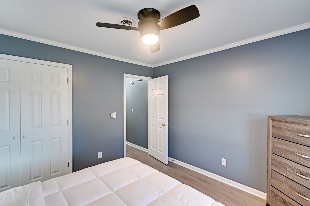 Private Patio: Apt 6 Mi to Cheraw State Park!