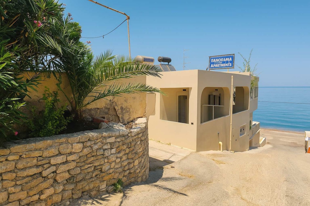 Beachfront Panorama Aprtmnt - Kythira Seafront Gem