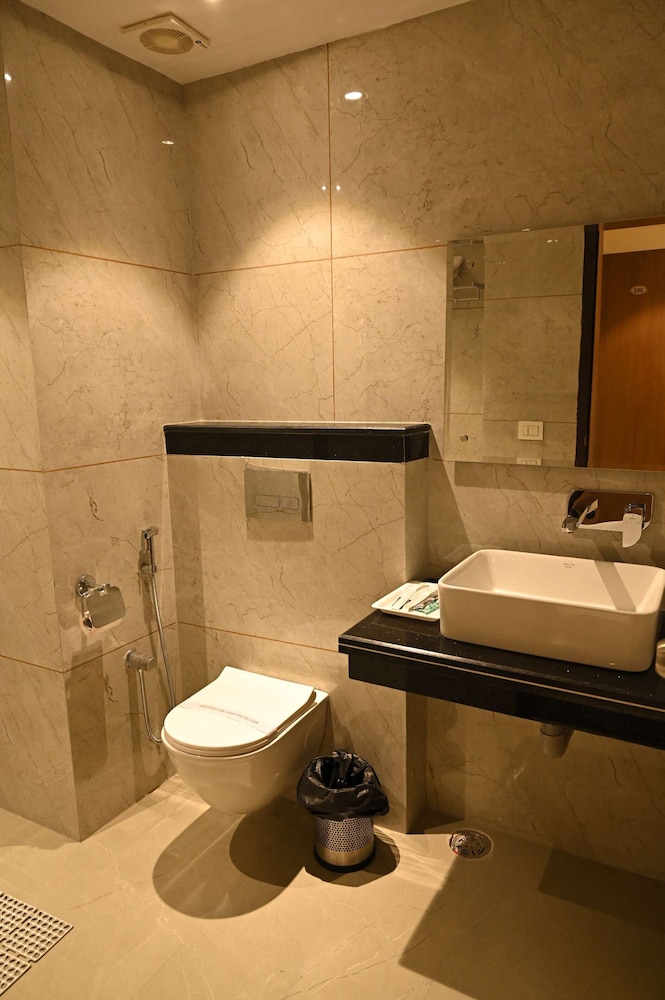 Hotel Sahil Suites