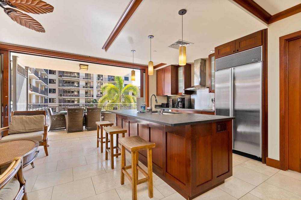 Beachfront Condo at Beach Villas at Ko Olina Hale Hoaloha by Avantstay