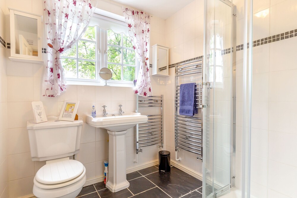 Bodmin Vacations - Westside Cottage - Property Image 8