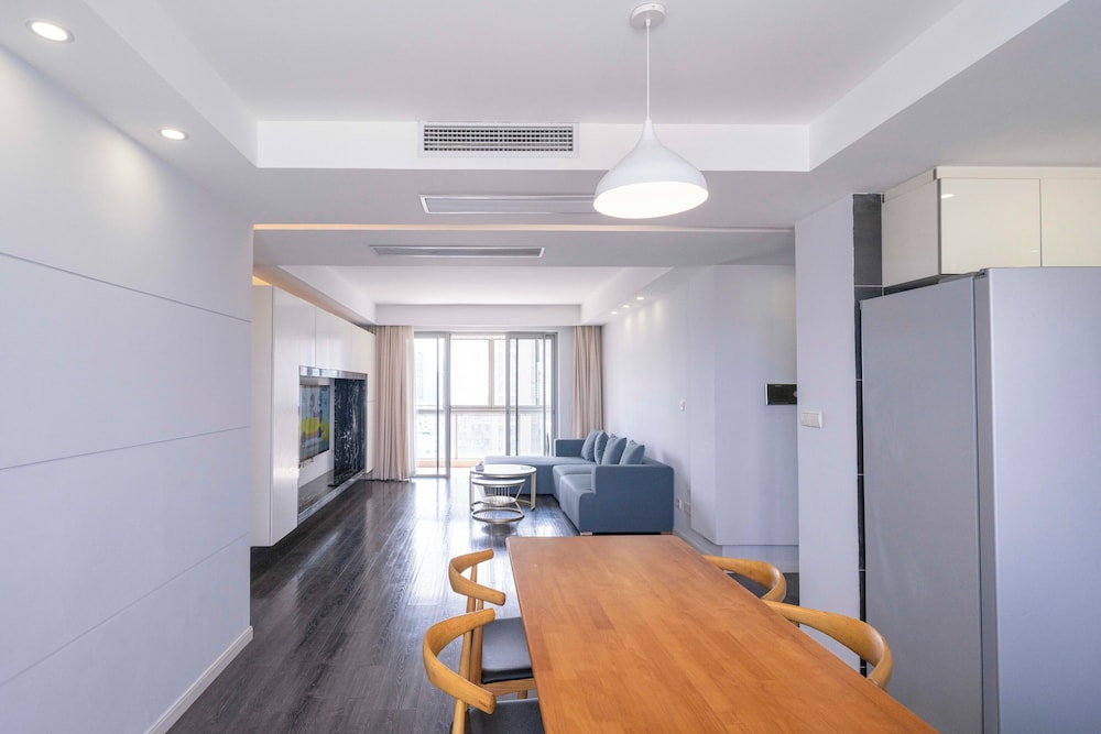 Tyms Luxury 3BR 2BA APT Riverside