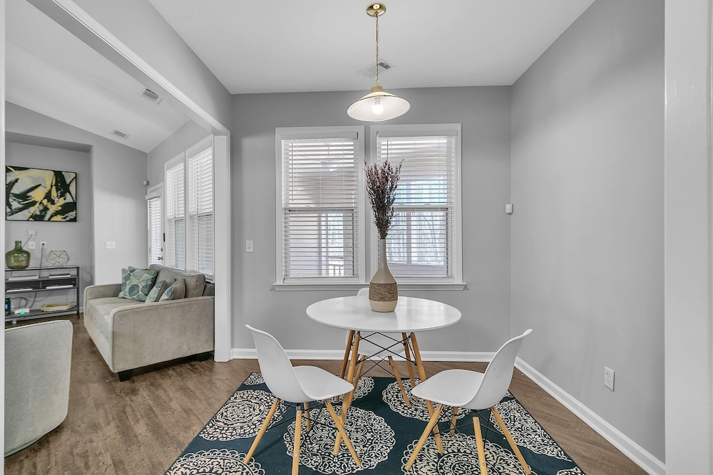 Spacious Family Retreat in Atlanta - Sleeps 10