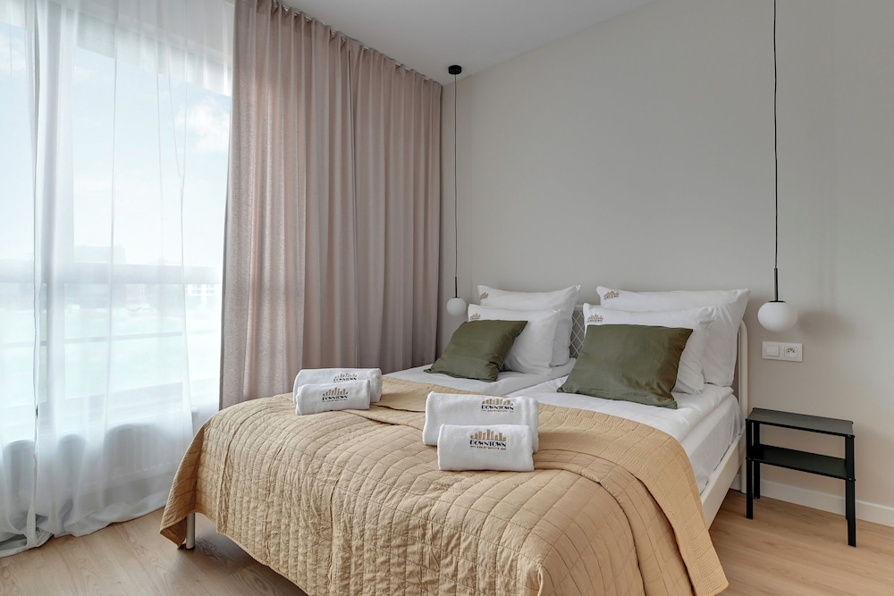 Doki Living - Foodhall & Parking by Downtown Apartments