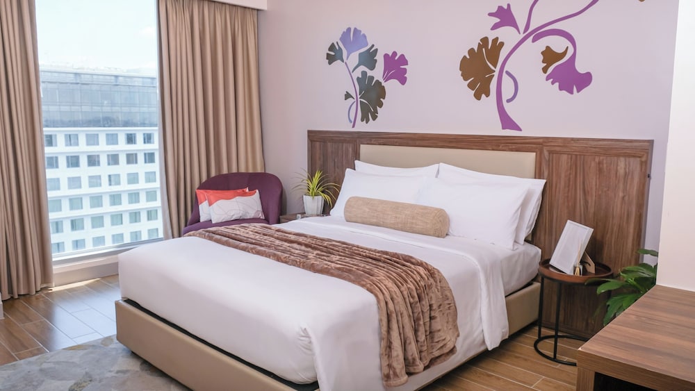 City Getaway in the Heart of Entertainment City