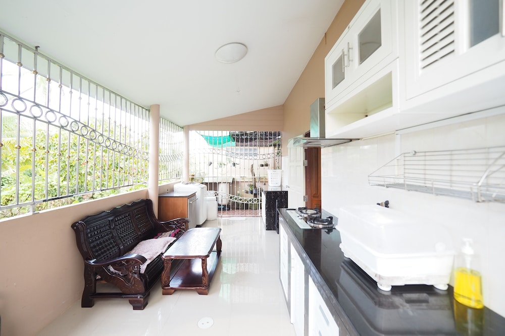 Lana Pool Villa