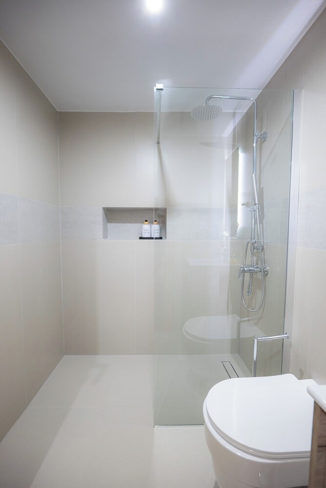 Vayas Residences Agora