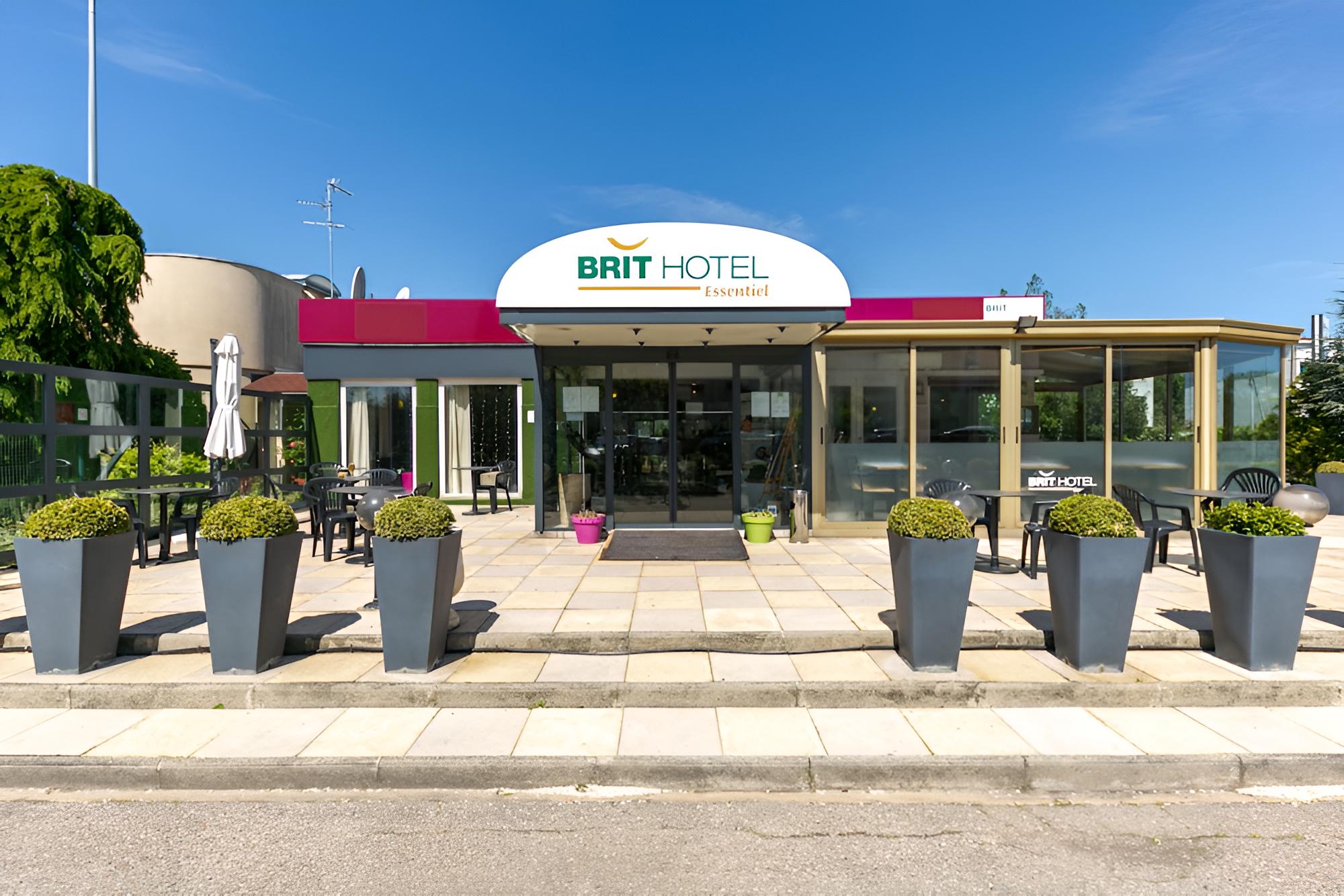 Bron Vacations - Brit Hotel Lyon Eurexpo - Property Image 1
