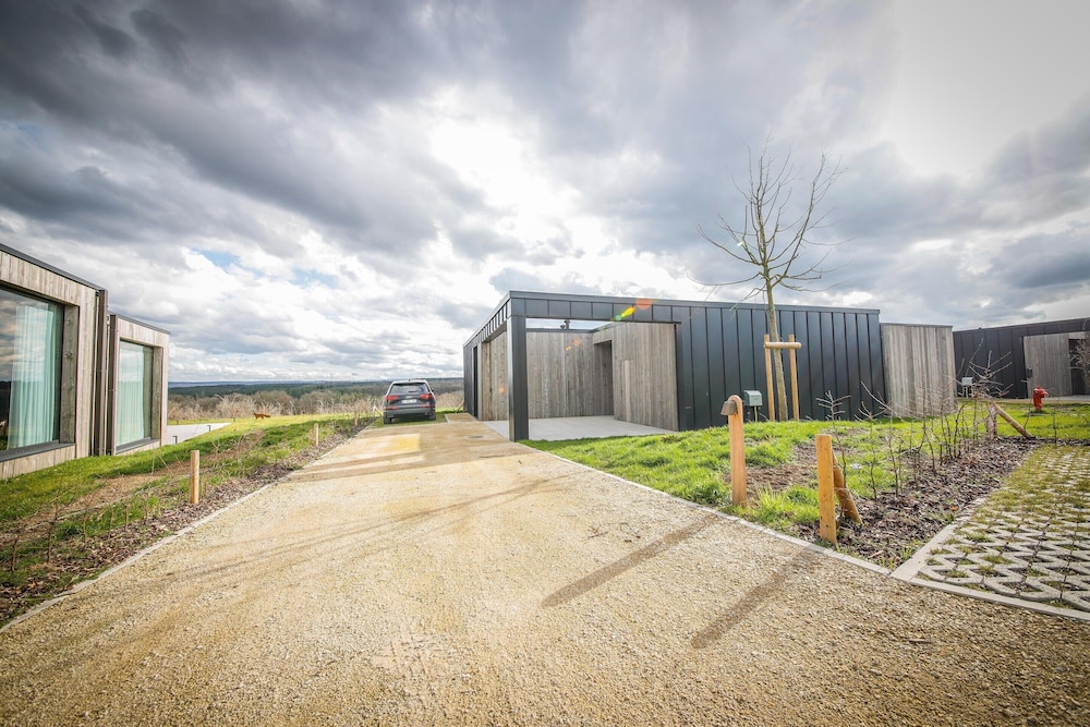 Modern Maison Near Somme-leuze
