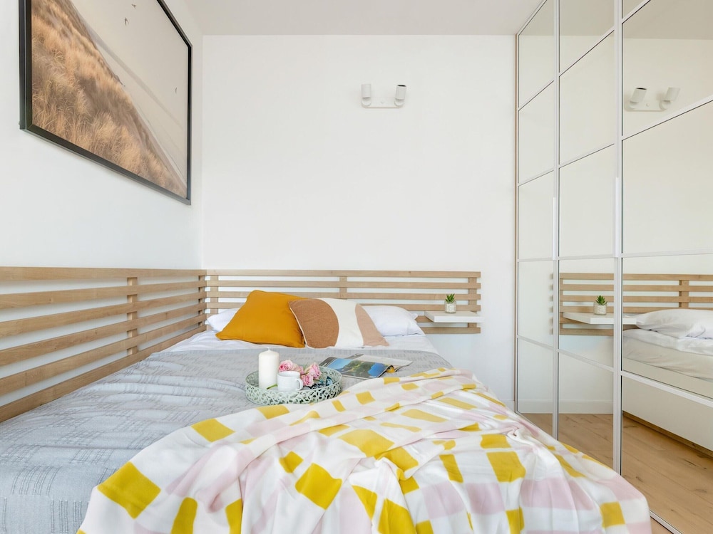 Comfortable Apartment, Pool, Close to the Beach view 2