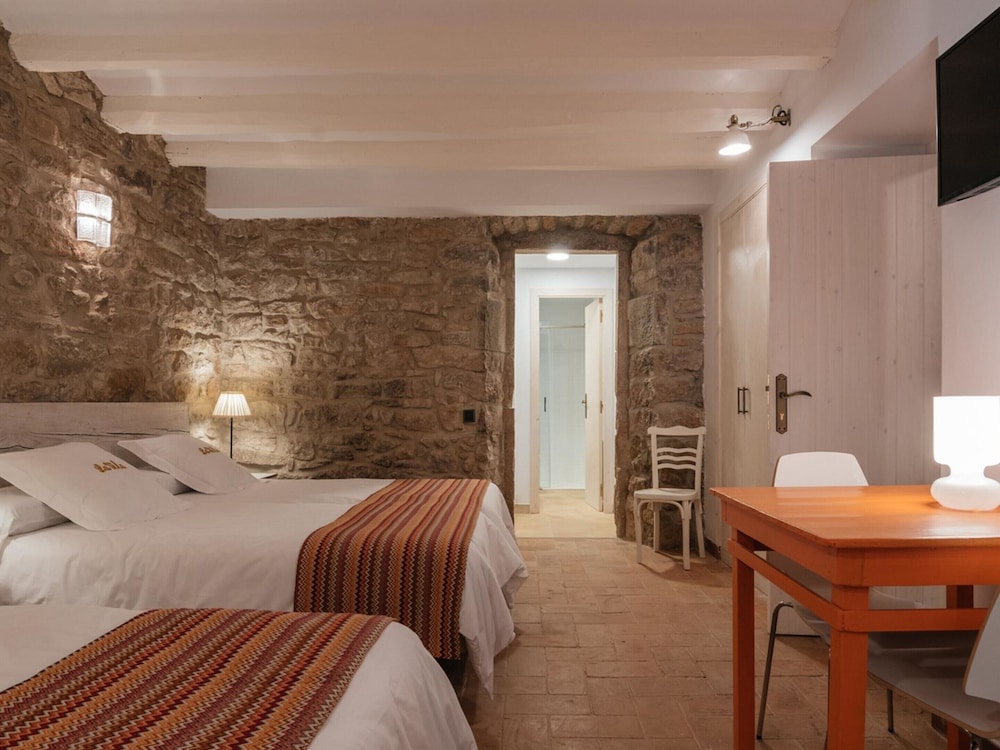 Cottage in Castellnou With Forest Trails photo 2