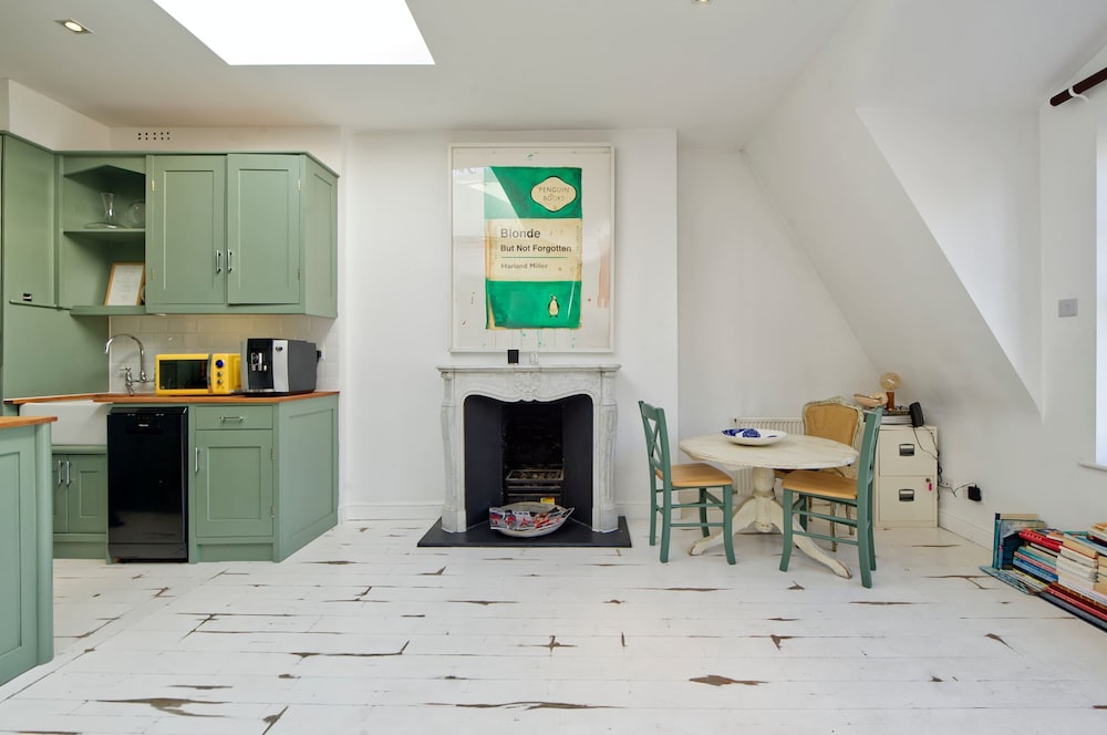 Contemporary 1 bed Apartment Chelsea
