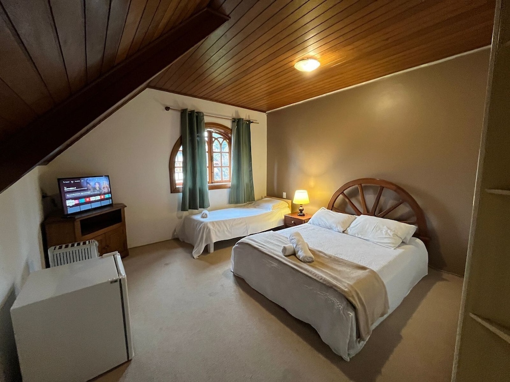 Cerejeira Guest House