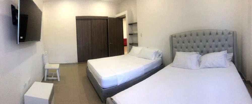 6mb-1 Mansion In Cartagena On The Beach With Air Conditioning And Wifi view 4