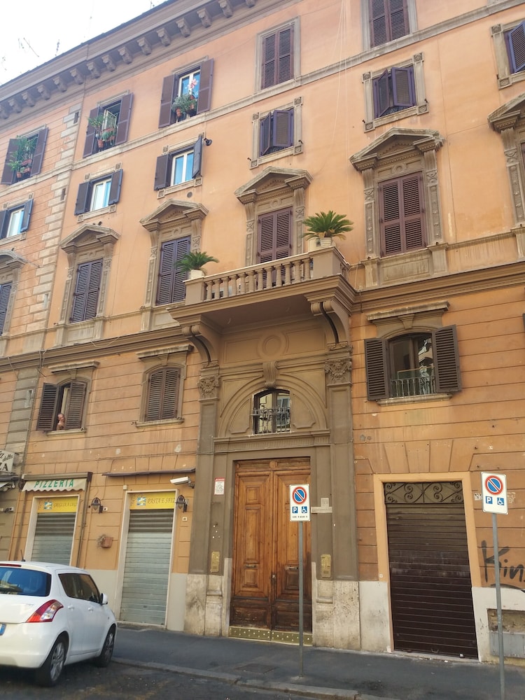 Alloggio per uso turistico DAmbrosio Antonella Gli Scipioni 53