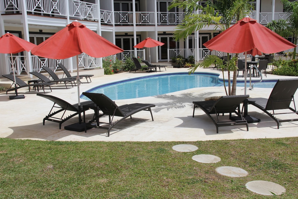 Lantana Resort