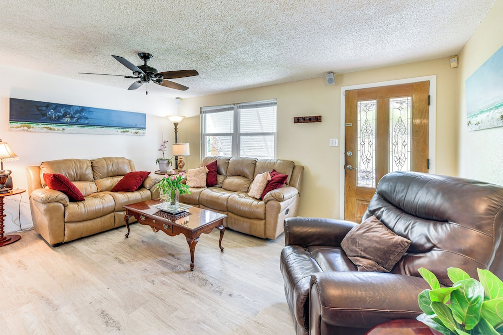Walk to Nature Trails: Bradenton Getaway!