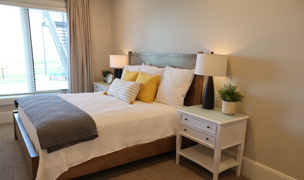 Glenn Haven by Cloud Dream Homes