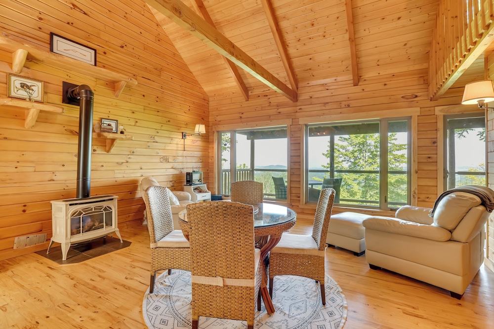Bluff Views: 'bunker Hill' Cabin in Mindoro!