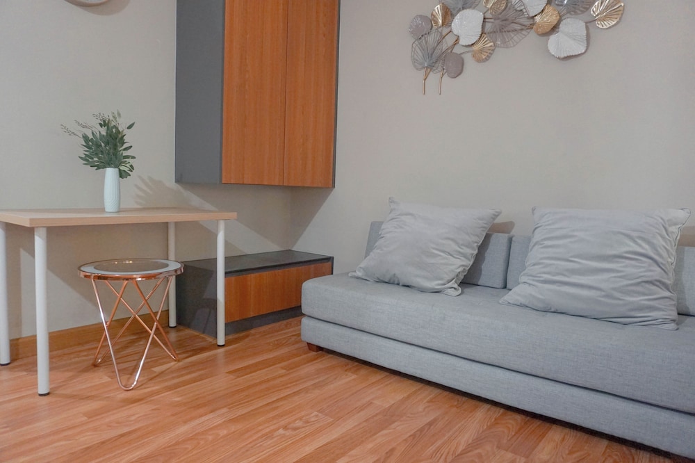 Homey Studio LRT City Jatibening Apartment