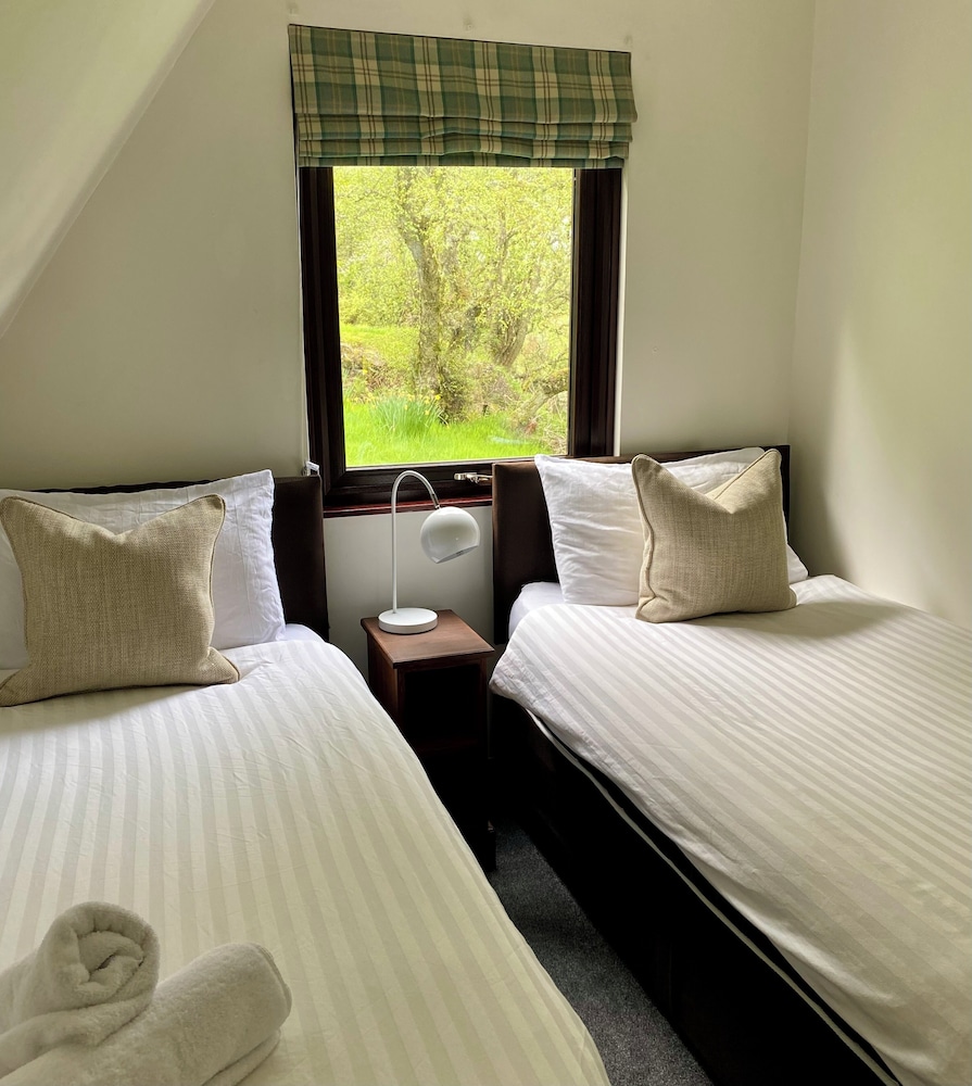 Glen Lodges