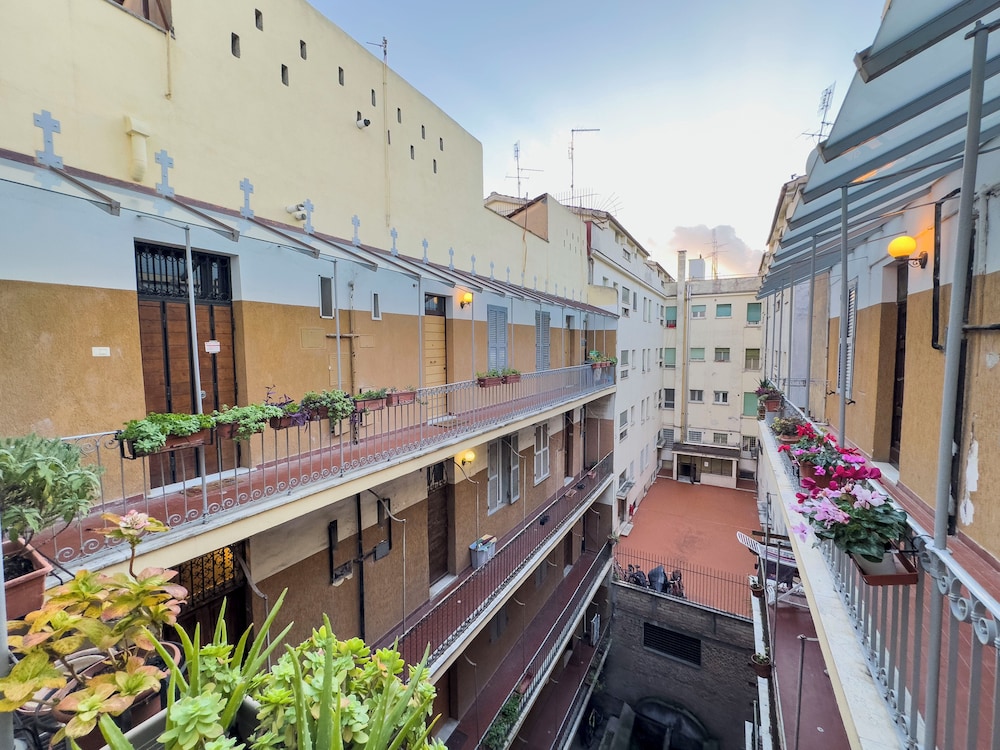 San Lorenzo Apartments