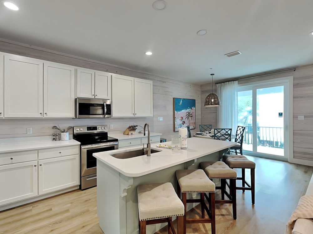 Cottages at Old Bay #5 by Southern Vacation Rentals