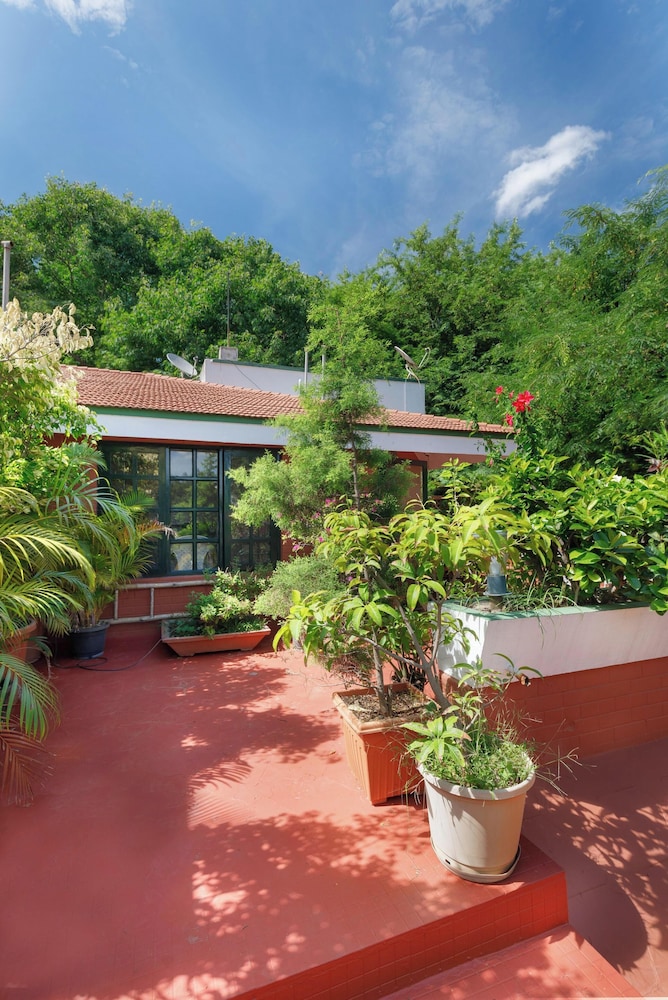 Casa Bianca by Red Olivenr Taj MG Roadpvt Garden