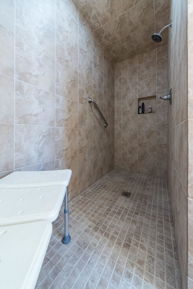 W Ashley 510 5 Bedroom Holiday Home By My Ocean Rentals