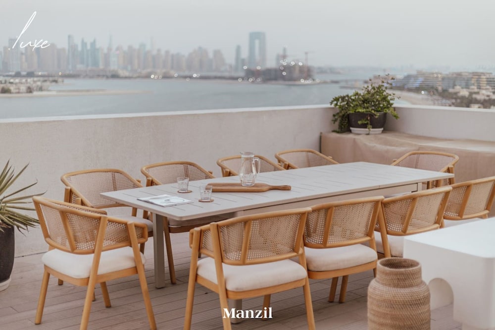 Luxury Sky Villa w Private Pool Sea View in Palm