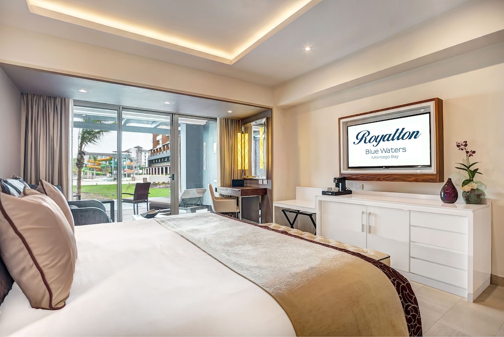 Jamaica Vacations - Royalton Blue Waters Montego Bay, An Autograph Collection All Inclusive Resort - Property Image 11