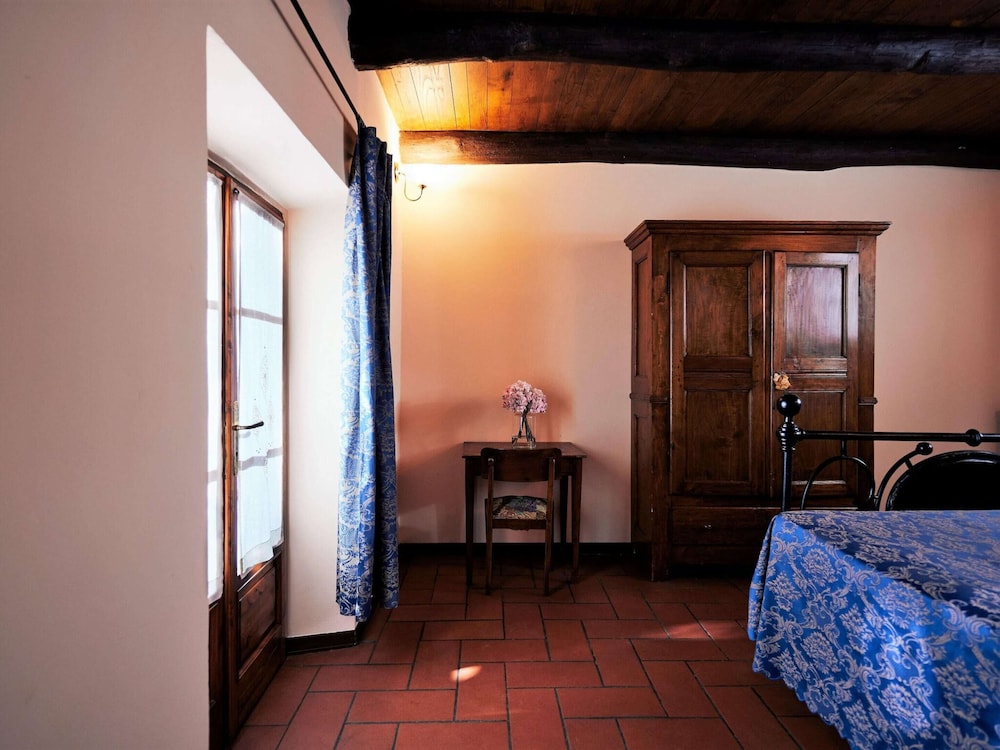 Rustic Farmhouse in Cortona With Swimming Pool view 5