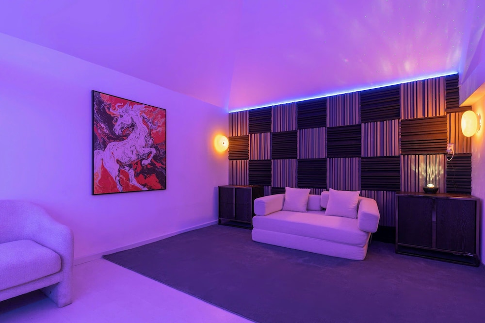 Lux white villa 9 Bedrooms