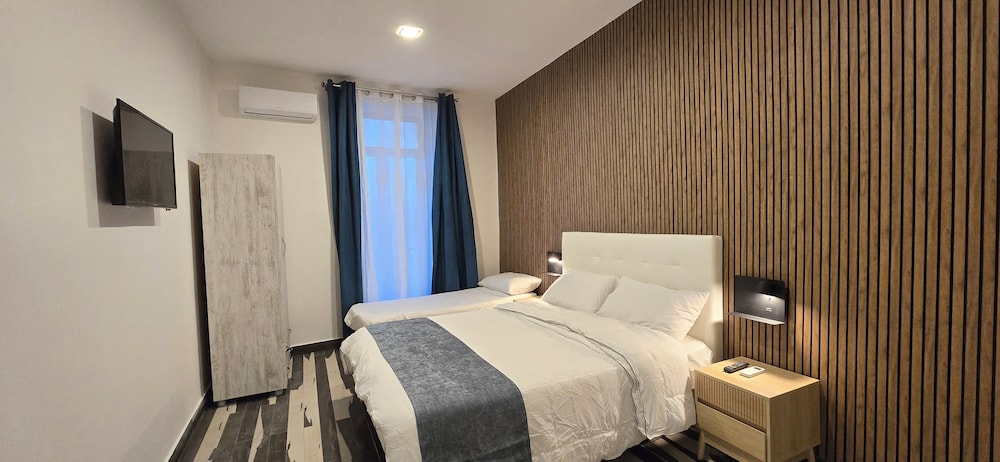 Napoli Central Stay