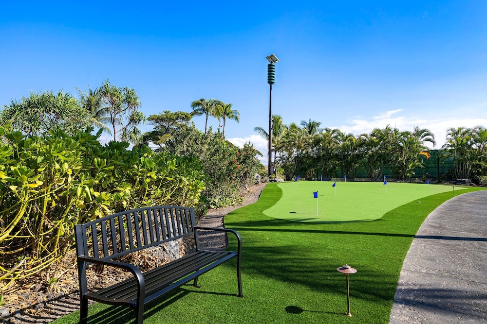3 Bedroom Condo with Lanai, Grill, and Access to Recreational Facilities