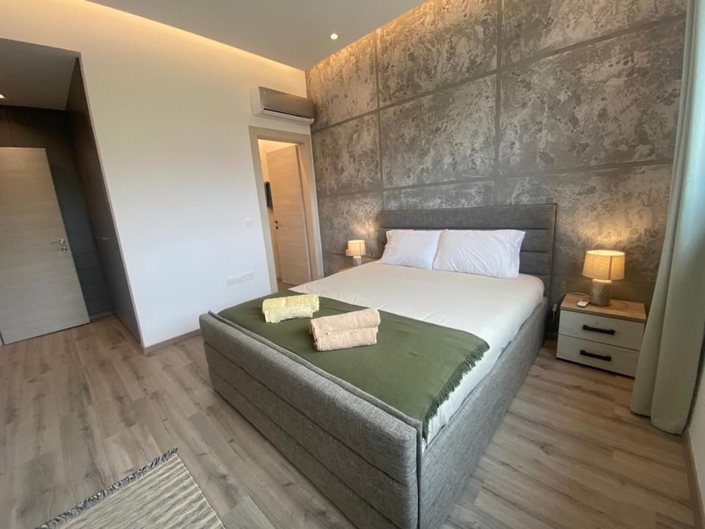 Brand NEW 2-bed Apartment in Agios Athanasios