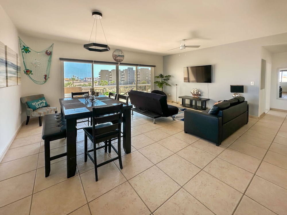 Relaxing Getaway 2BR Condo
