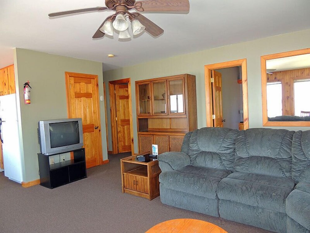 Angel Rock Waterfront Cottages and Vacation Homes