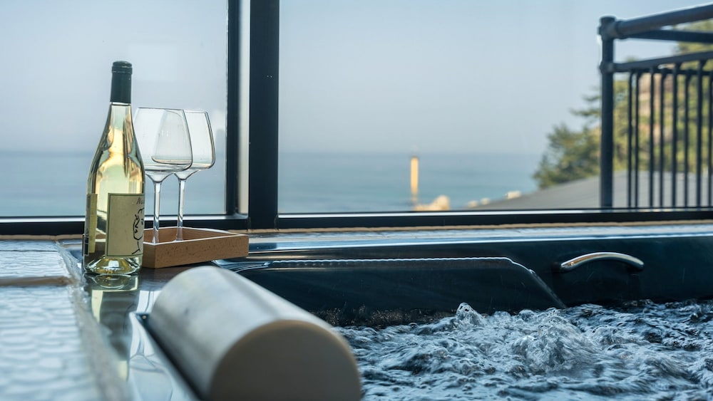 Capella Oceanview Spa Resort Goseong